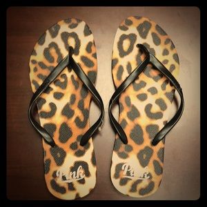 PINK (Victoria Secret) Leopard Flip Flops NWT